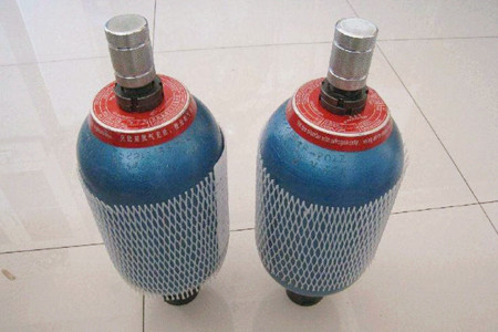 廠家生產(chǎn)活塞式蓄能器時(shí)需注意哪些？