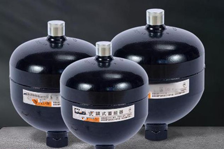 老手都這樣選用皮囊式蓄能器,你學到了嗎?